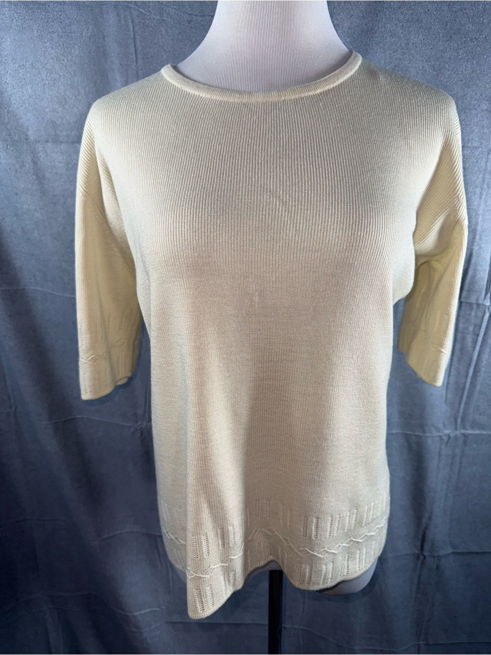 2539-Preston & York Soft Cream Scoop-Neck Knit Top